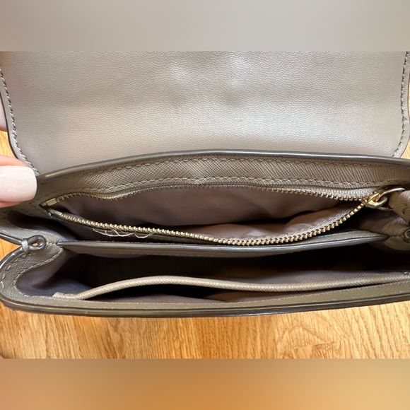 Tory Burch Robinson Purse Gray - Picture 7 of 7